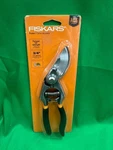 Fiskars Pruner Shears Forged Strength Standard Pruning 3/4 Cut Capacity E9. Fixed Price $10.00.