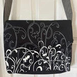 K-cliffs Mobile Lifestyle Messenger Laptop Padded Bag. Fixed Price $10.00.
