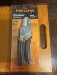 Fiskars Anvil Pruner 2X Power Lever Ultrablade Coat Steel 5/8" Cut Capacity. Fixed Price $25.00.