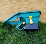 Expert Gardener Hand Held Seed Spreader Salt 1,100SQ Ft 6LB Ergonomical. Fixed Price $10.99.