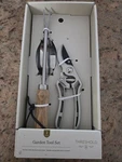2PC Trim Gardening Tool Set - Threshold. Fixed Price $10.00.