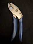 Pruning Shears 2123 Ashton Garden Clippers. Fixed Price $10.00.