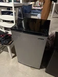Magic Chef HMBR350SE1 Mini Fridge Black Stainless Steel Silver 1-5 Ft Used. Fixed Price $80.00.