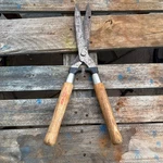 Vintage Ace Hedge Shears 709444 Wood Handles 21 8 Blades Taiwan. Fixed Price $12.50.