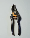 Fiskars Solid P131 Bypass Pruner 1/2" Cut Capacity Metal Handle #632. Fixed Price $11.99.