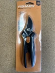 New Sealed Fiskars Floral Pruner W/stem Stripper (model 9926). Fixed Price $13.99.
