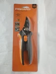 New Sealed Fiskars Floral Pruner W/stem Stripper (model 9926). Fixed Price $13.99.