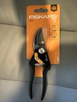 Fiskars Solid P131 Bypass Pruner 1/2" Cut Capacity Metal Handle #632 (1A). Fixed Price $14.99.
