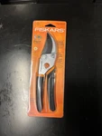 Fiskars 5/8 In. Pruners 9109. Fixed Price $5.00.