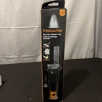 New Fiskars Hori Garden Tool Stainless Steel Includes Sheath T-75. Fixed Price $25.00.