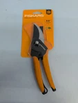 Fiskars Bypass Pruning Shears 5/8-INCH Cut Capacity Softgrip Handle. Fixed Price $21.45.