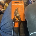 Fiskars P131 Bypass Pruner 1/2" Cut Capacity Metal Handle #9503. New. Fixed Price $16.00.