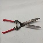 Corona Classic Grass Cutting Shears 6750. Fixed Price $22.00.