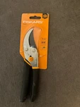 Fiskars All Steel Bypass Pruner With Standard Handle 5/8THS Cut. Fixed Price $12.00.
