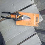 Fiskars Solid P131 Bypass Pruner 1/2" Cut Capacity Metal Handle #632 (1A). Fixed Price $10.00.
