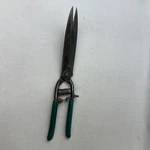 Wiss No. 5600 Vintage Shears Clippers Landscape Tool Held Green Handles. Fixed Price $16.99.