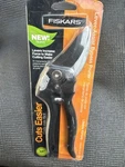 Fiskars Pruner Lever Assist Bypass 3/4 9640 Taiwan. Fixed Price $19.00.