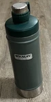 Stanley Green Insulated Bottle 32 Fl Oz Handle Stainless Steel Hammertone. Fixed Price $21.00.
