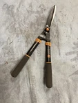 Fiskars Hedge Shears Wavy Blade. New.. Fixed Price $20.99.